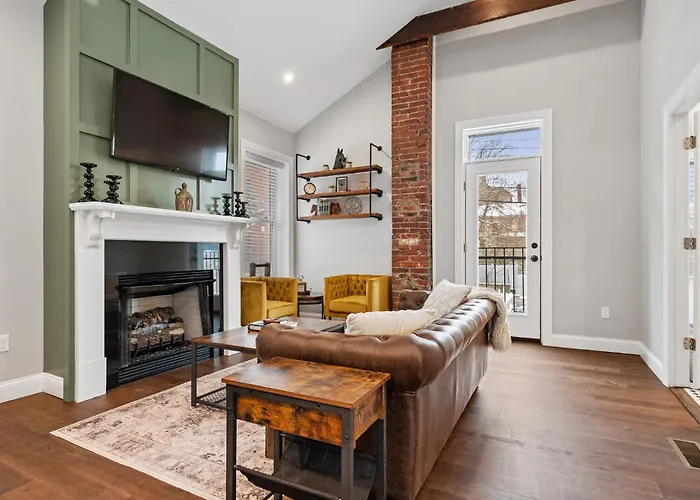 Luxurious Design | Easy Access To Downtown | Sleeps 4 Ferienhaus Pittsburgh